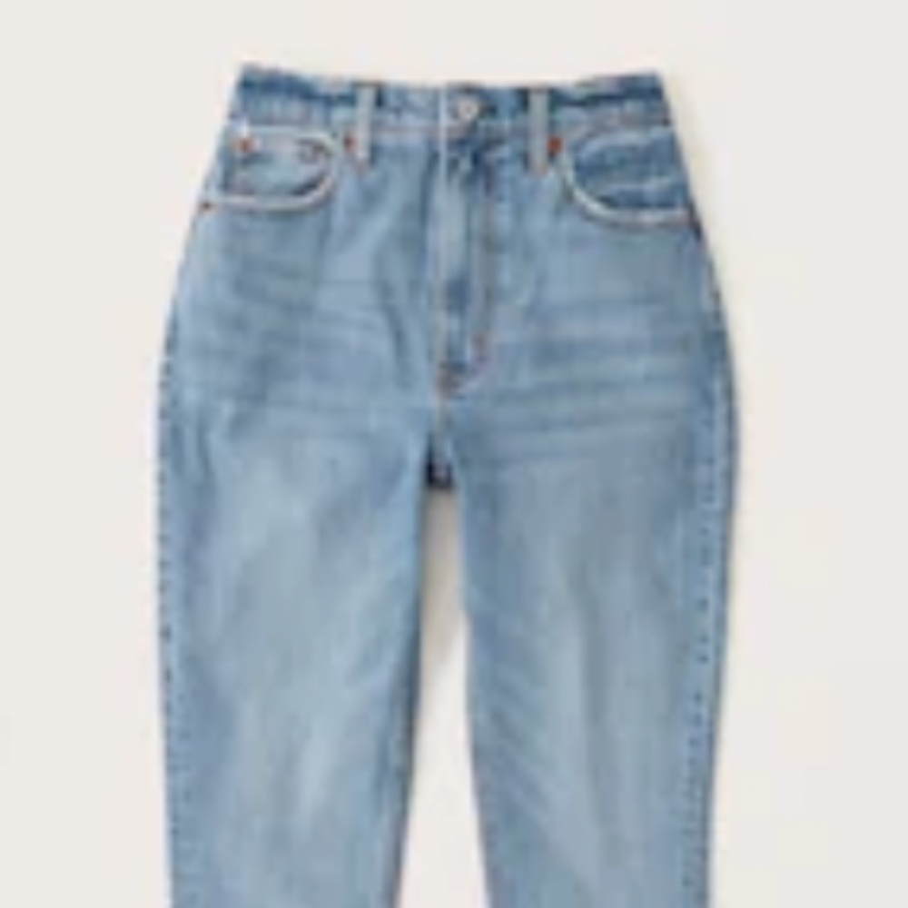 Abercrombie 90’s Slim Straight Curve Love Jeans